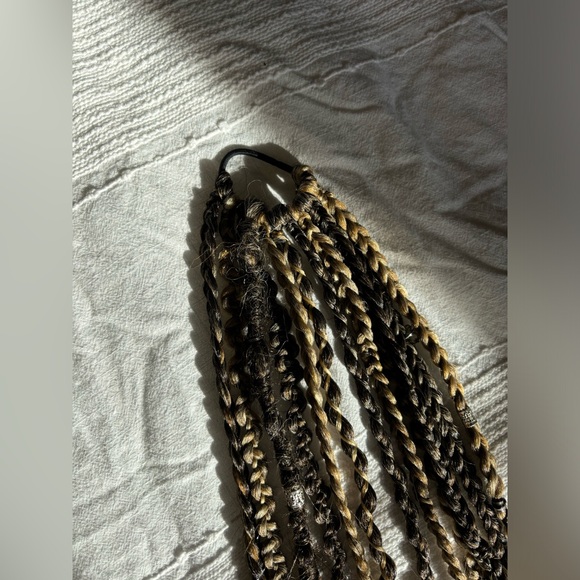 DREDS AND BRAIDS W/ BEADS New in packaging. NEVER WORN. Hand made. - Picture 2 of 10